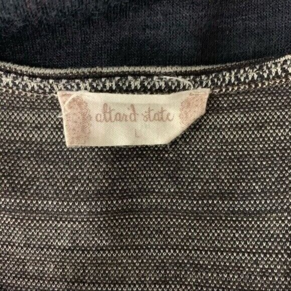 Altar’d State Navy Blue Boho Embroidered Top M Relaxed Fit 3/4 Sleeve Casual - Picture 7 of 7